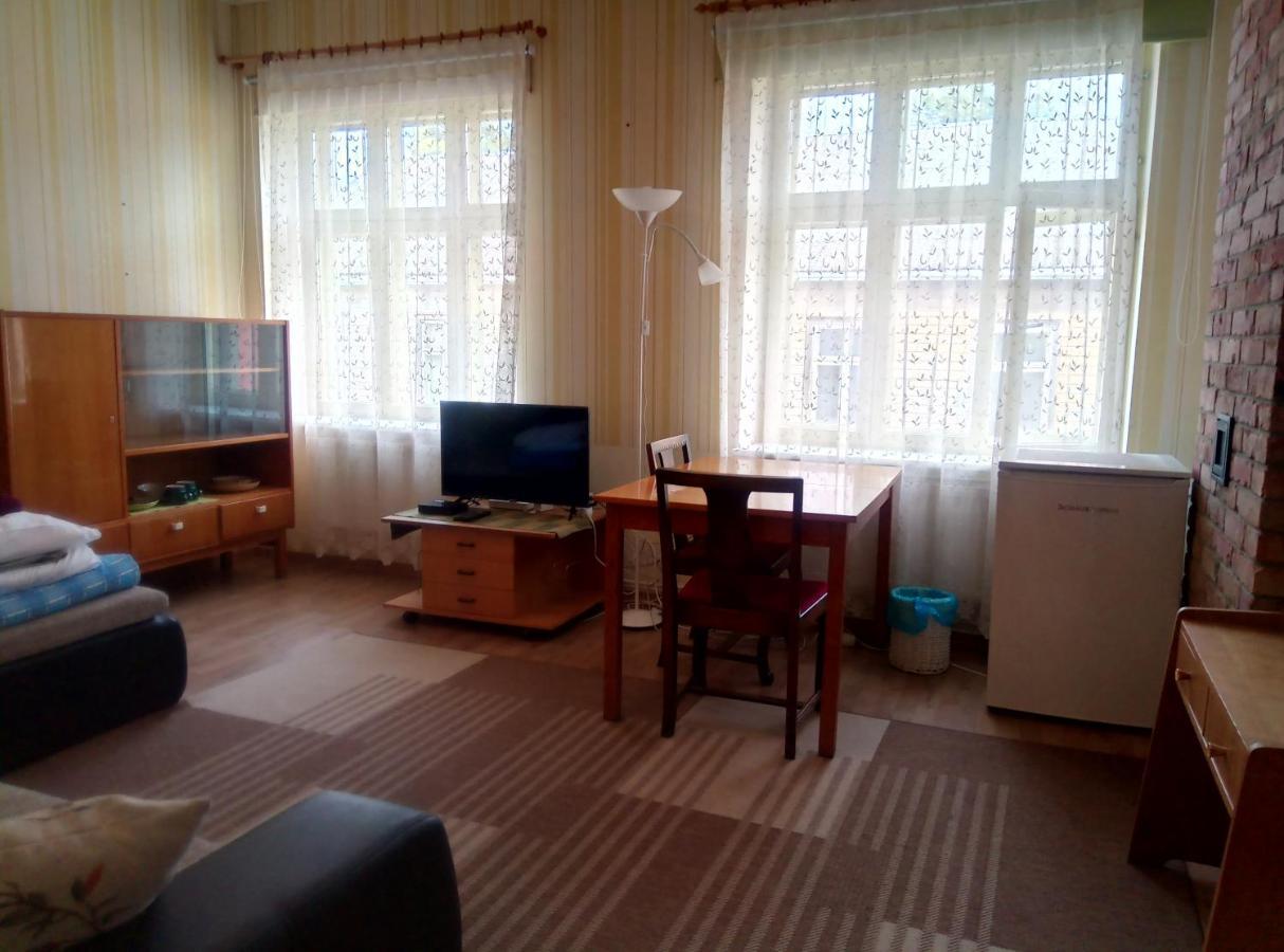 Bed and Breakfast Taehe Maja1 Вільянді Екстер'єр фото